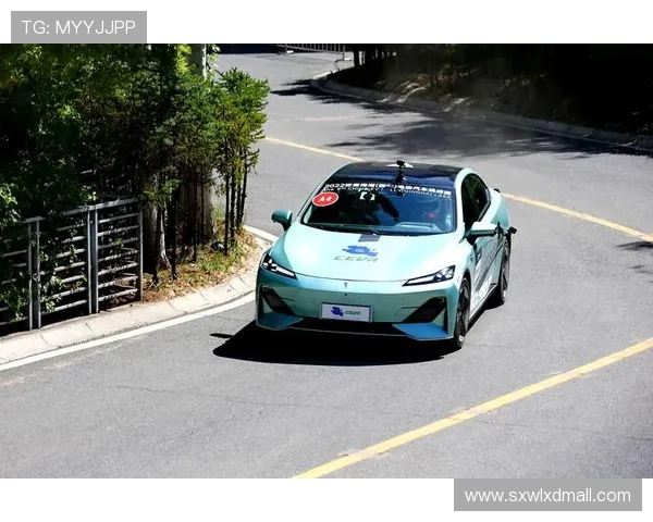 世界皮划艇锦标赛激战正酣各国劲旅竞速争夺年度最高荣誉